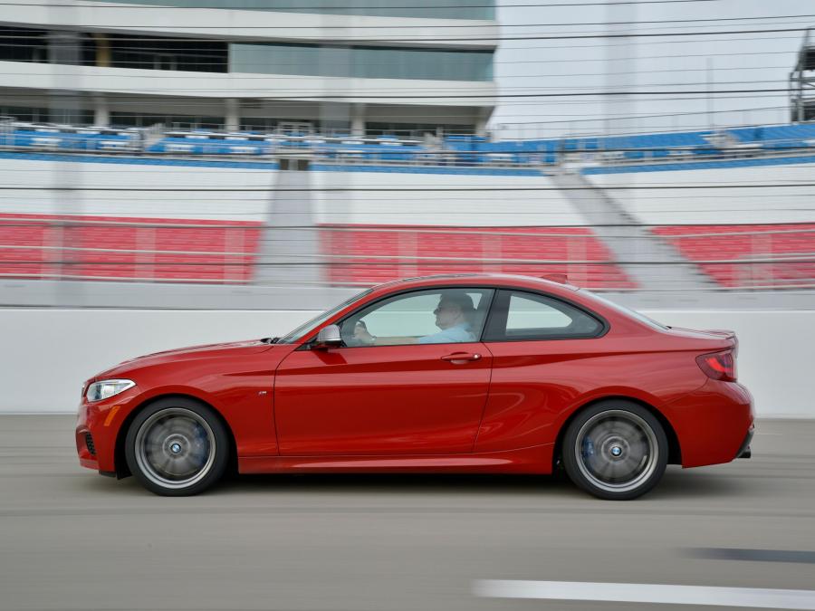  BMW M235i Coupe 2014 года  (US) (фото 18 из 30)